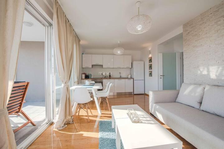 Blue Sky, Modern Sea View Apartment Novalja Zewnętrze zdjęcie