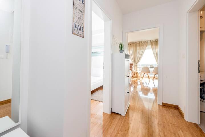 Blue Sky, Modern Sea View Apartment Novalja Zewnętrze zdjęcie